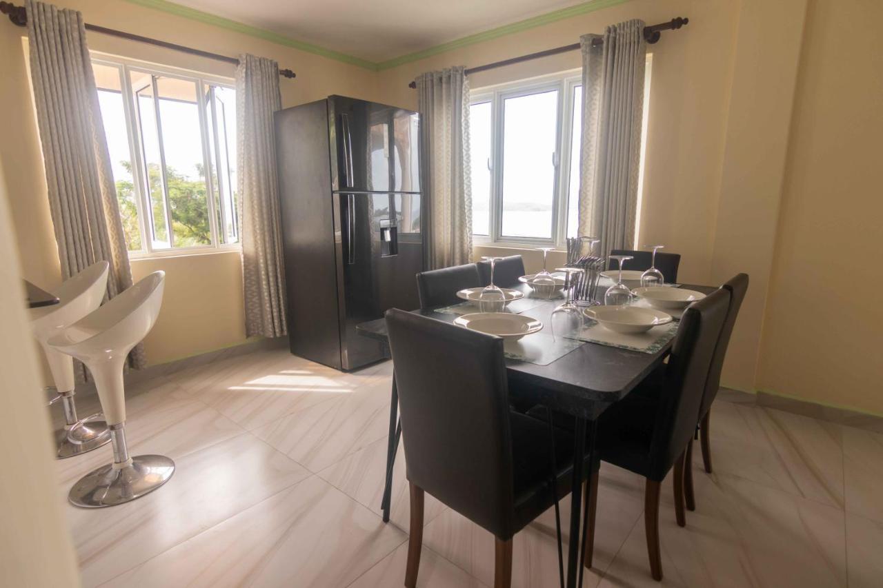 Azamat Self-Catering Apartment Pointe La Rue Extérieur photo