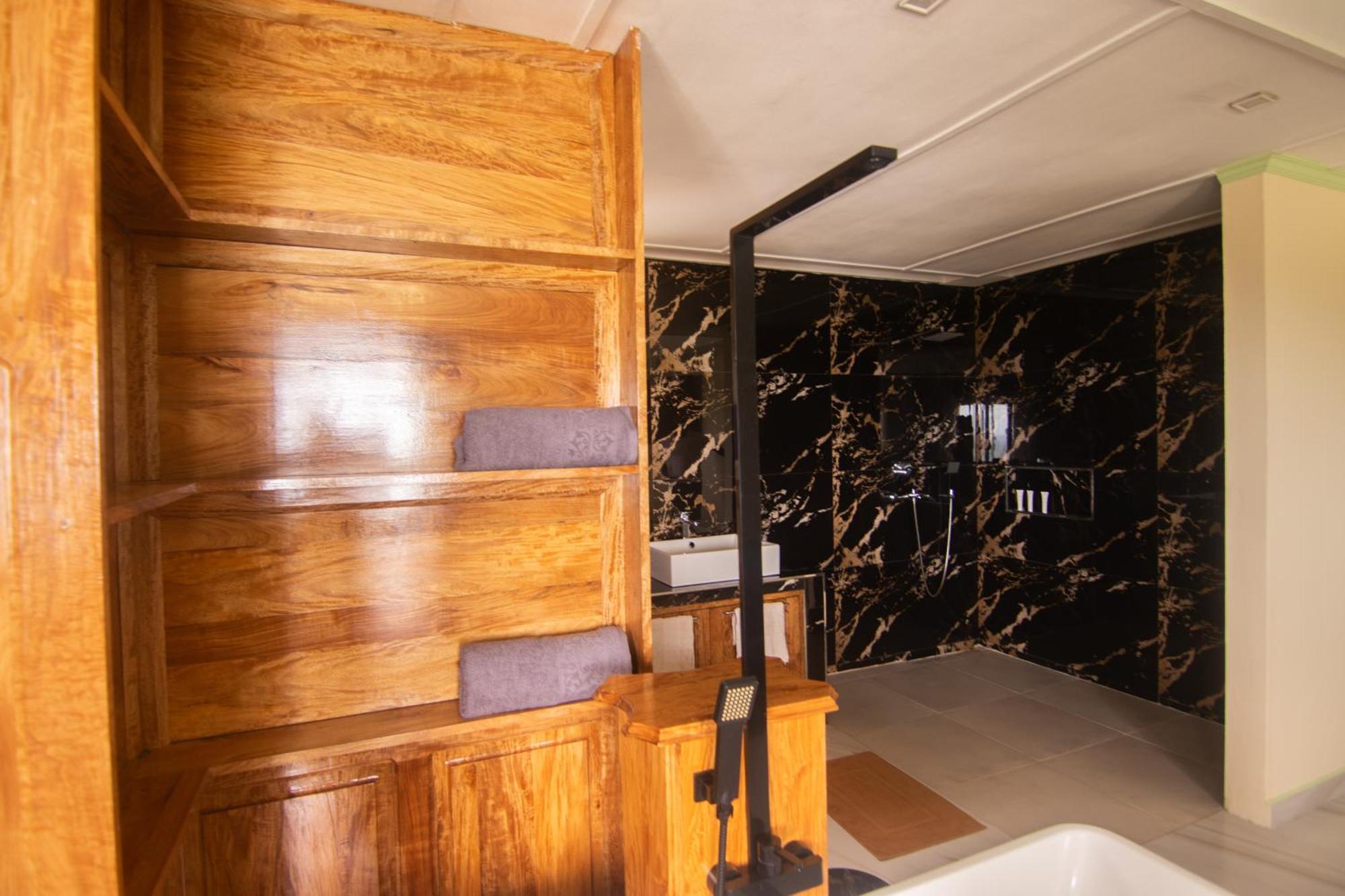 Azamat Self-Catering Apartment Pointe La Rue Extérieur photo
